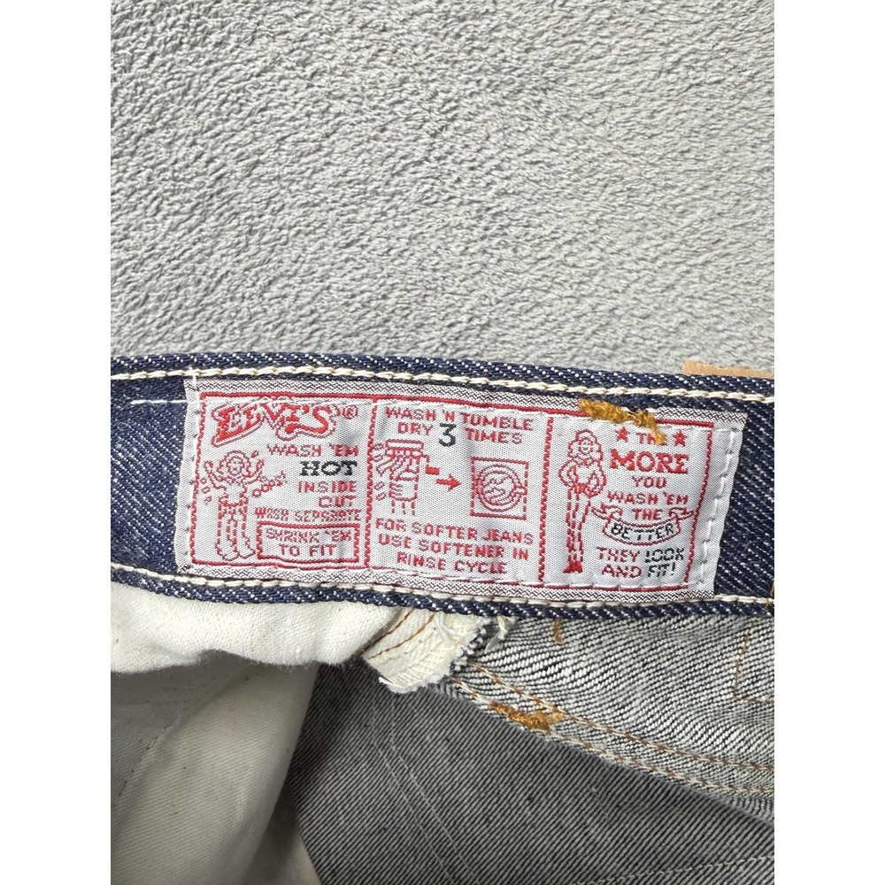 Vtg. Levi's 501, 26501-0116, USA, 1970s Comic Strip Wash Instruction, 24x33 - Picture 9 of 10